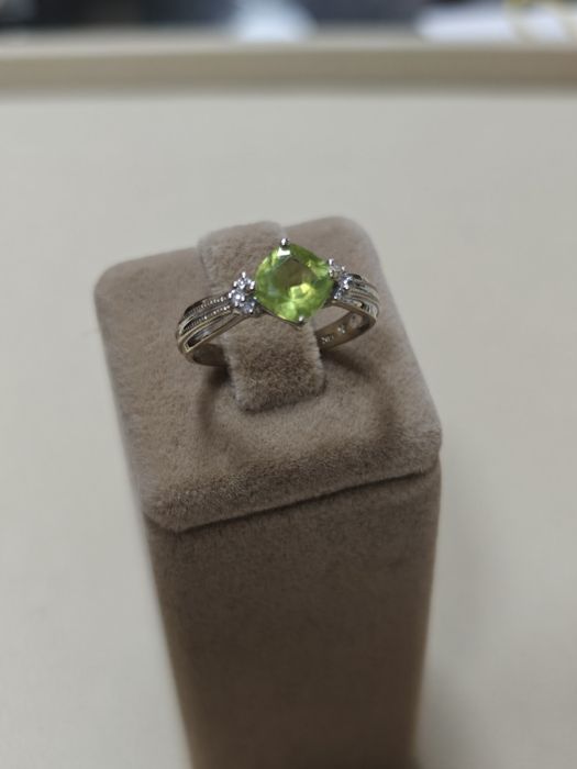 Inel aur 14k 2.84gr cu diamante naturale și peridot(r)