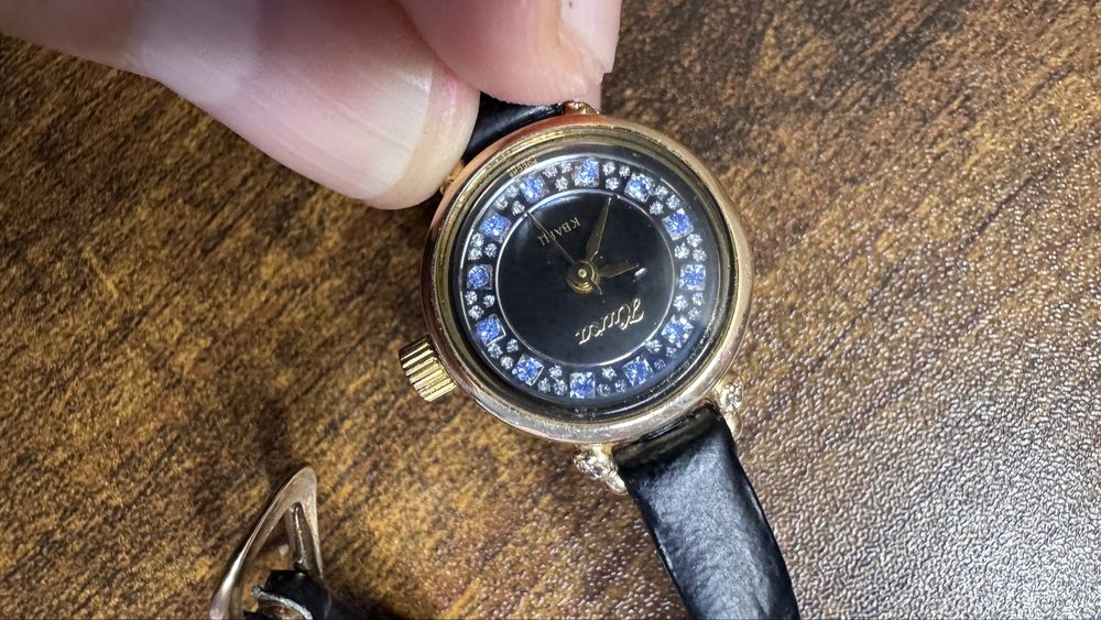 Часы золотые Ника