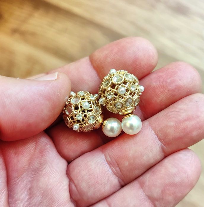 Перленни обеци в златист цвят