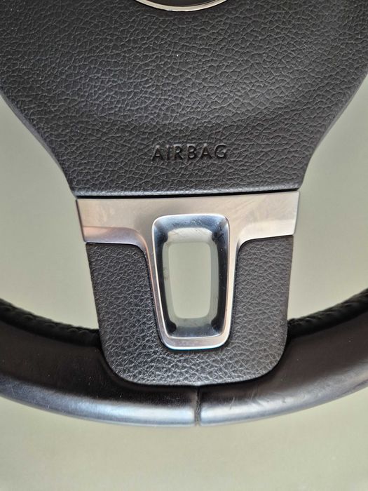 VW мултифункционален кожен волан – Golf 5/6, Passat B6/B7, CC, Caddy, Touran