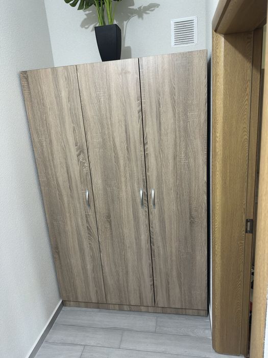 Гардероб - отлично състояние