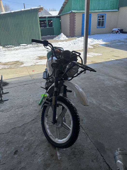 Мотоцикл 200куб белый цвет