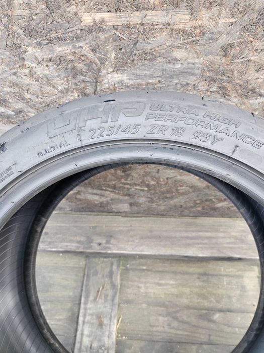 Anvelope 225 45 zr 18