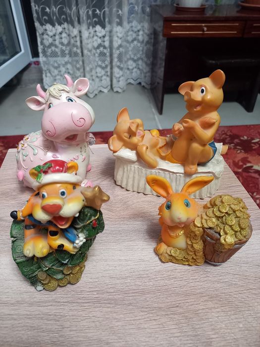 Сувениры разные б/у. 1000 тг.