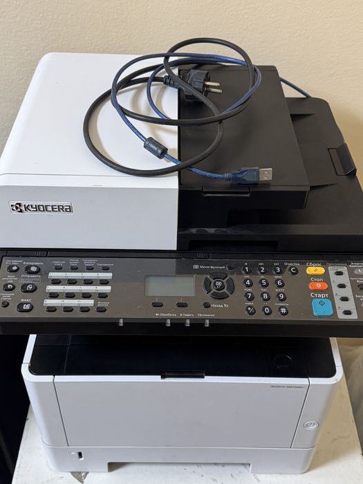Срочно продам МФУ принтер Kyocera Ecosys M2735dn