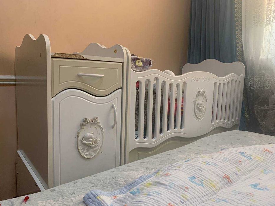 Детская кровать.Вместе с бортиками