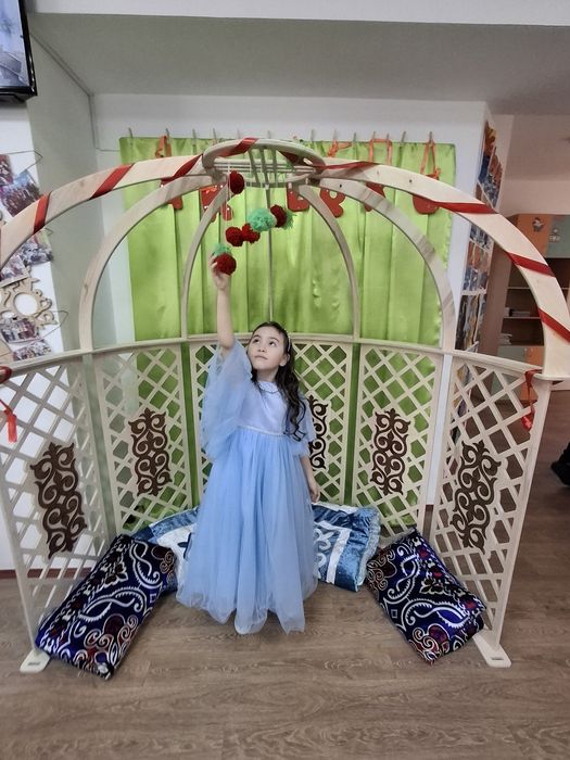 Продам платье рост 128-134