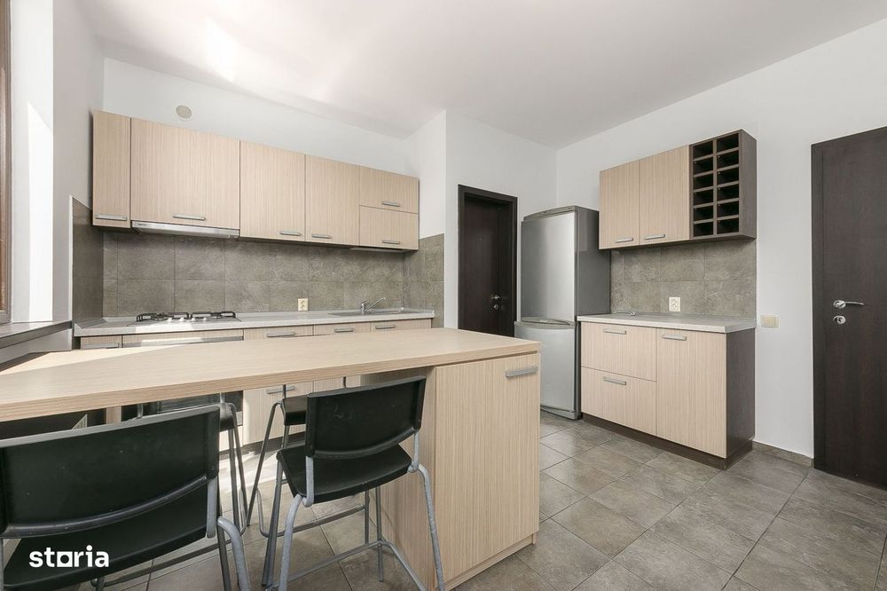 Vilă exclusiv rezidențială, Cortina Residence