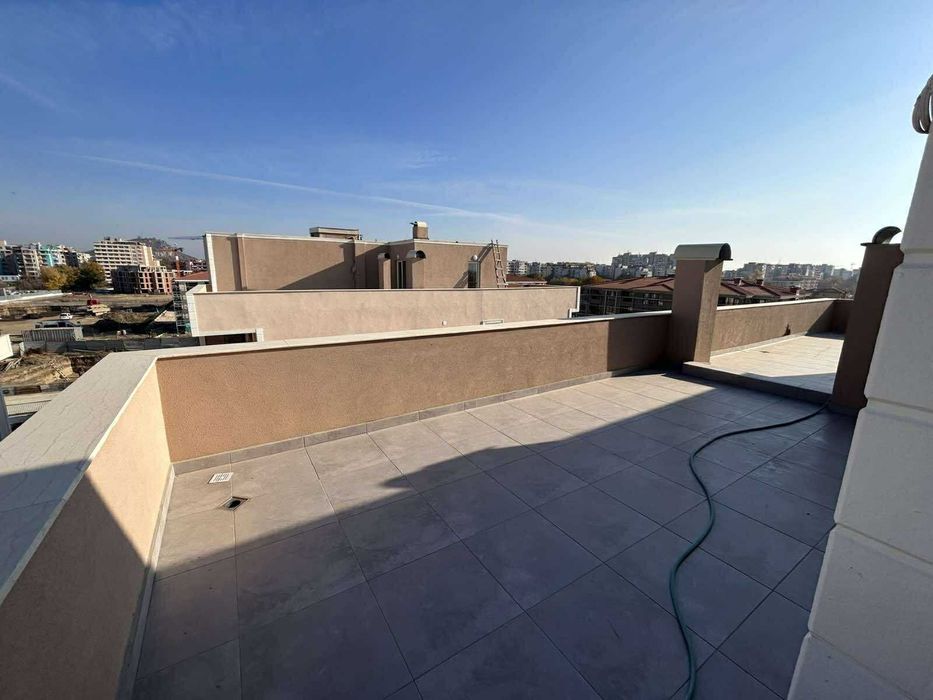 Продава се Тристаен апартамент в Пловдив, Кючук Париж - 125 кв.м за 943 €/кв.м - Снимка #7