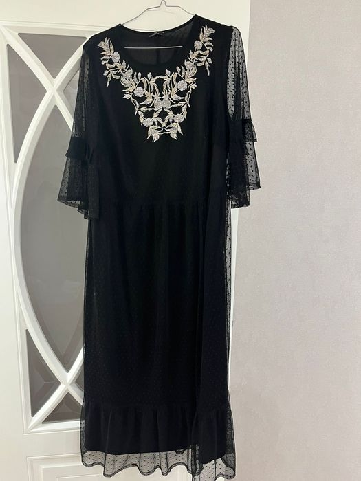 Платья в отличном состояние