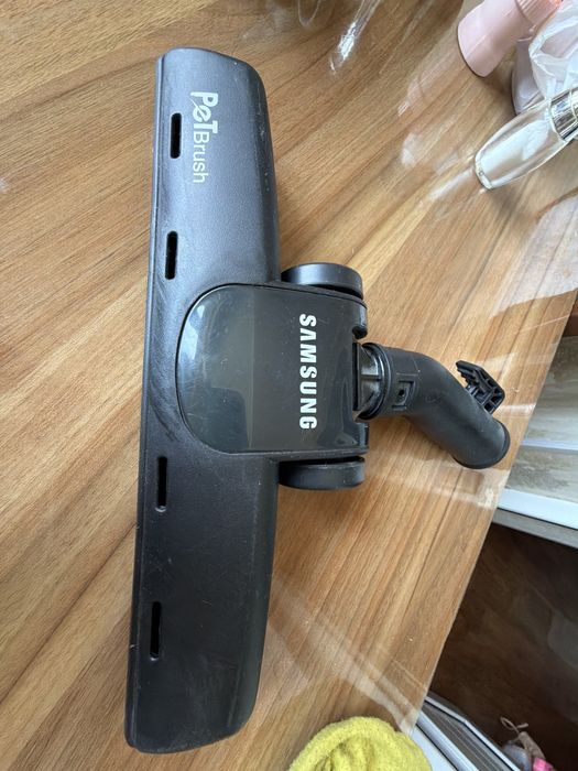 Продается насадка на пылесос samsung  petbrush