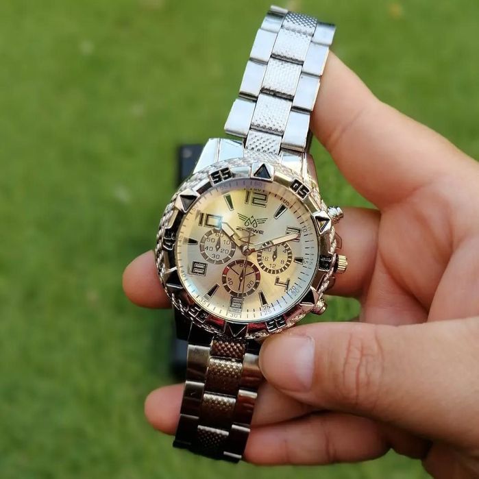 ZHOWE (business style)