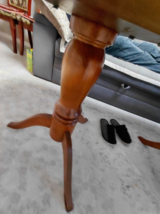 Продам стол чистое дерева и стулья