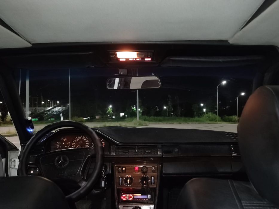 Продам Мерседес 124