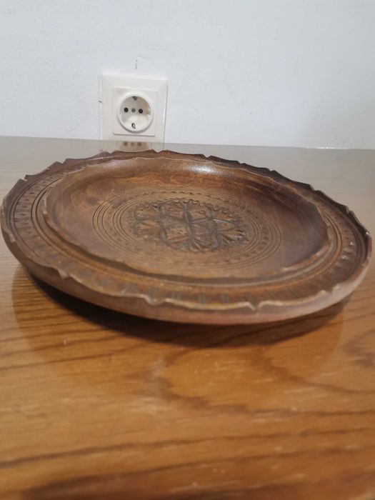 Farfurie lemn nuc