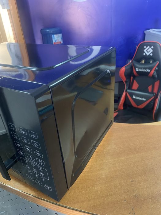 Микроволновка Avant черный