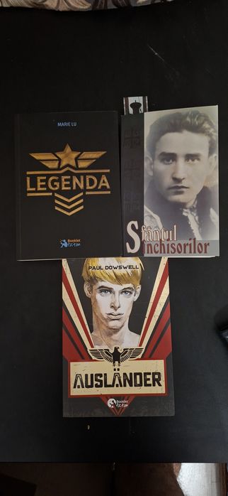 Vand cărți in stare excelenta