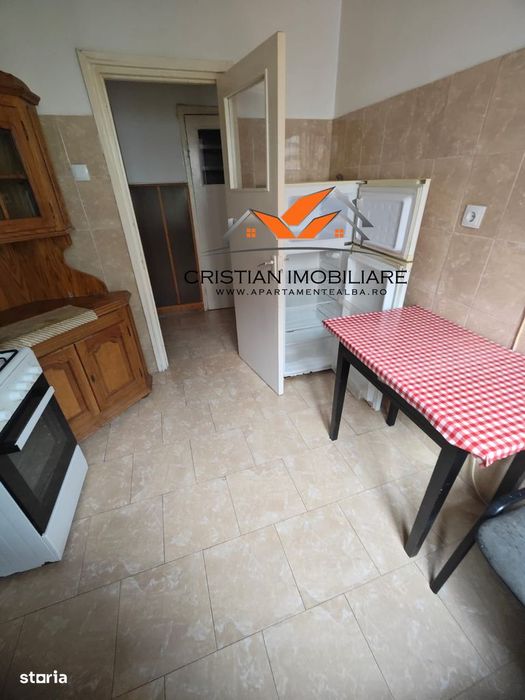 Apartament 3 camere, etaj 1, Cetate!