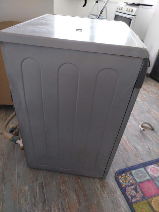 Английска перални-сушилня