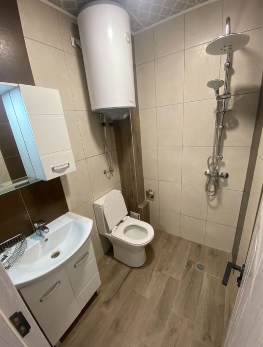 Дава се под наем Двустаен апартамент в Варна, Колхозен пазар - 68 кв.м за 484.5 € - Снимка #3