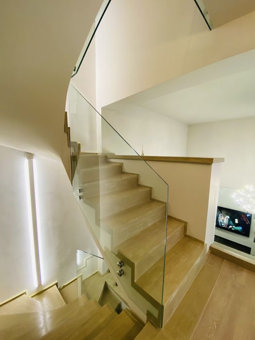 Balustrade din sticla laminata si securizata