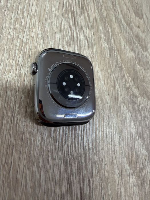 Apple watch 10 46 mm natural titanium