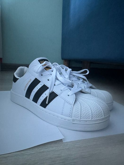 Продам новые крассовки