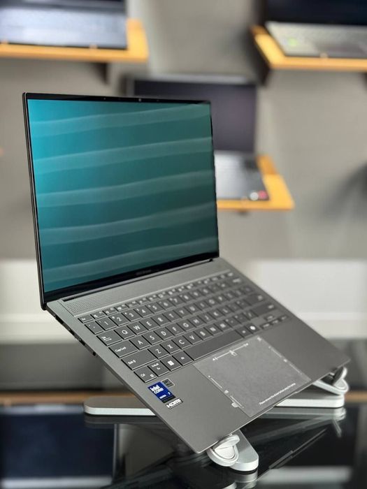 Asus Zenbook S14 yangi