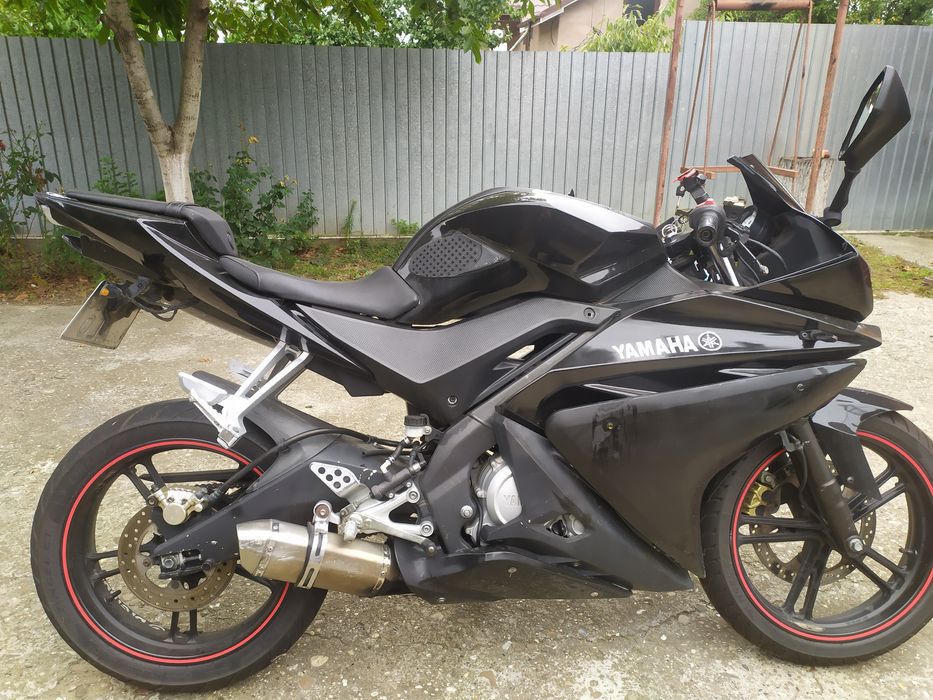 Dezmembrez Yamaha yzf r125 2013