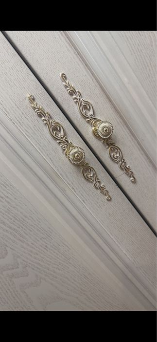 Продам шкаф дерево