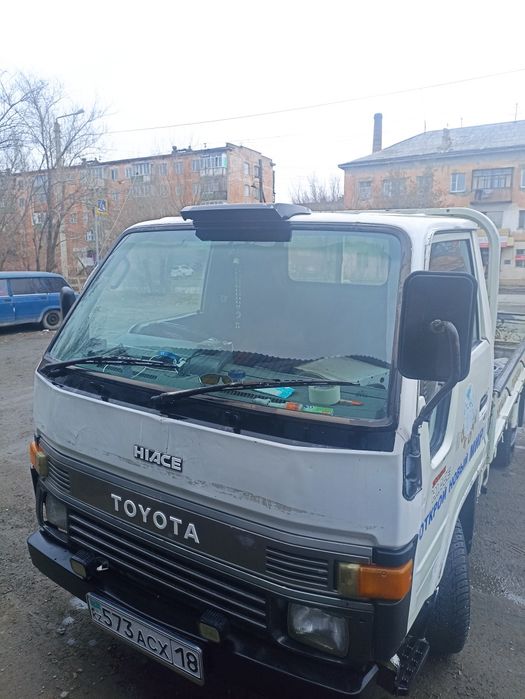 Продам  мини грузовик Toyota Hiace