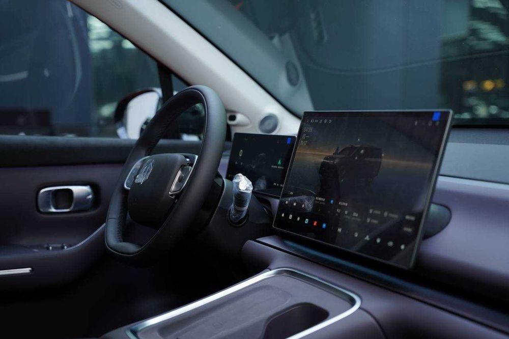 Leapmotor C16 Hybrid 3 Позится