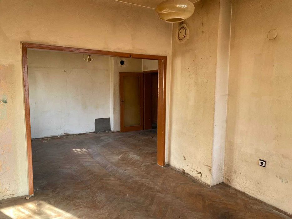 Продава се Тристаен апартамент в Карлово - 100 кв.м за 1173 €/кв.м - Снимка #6