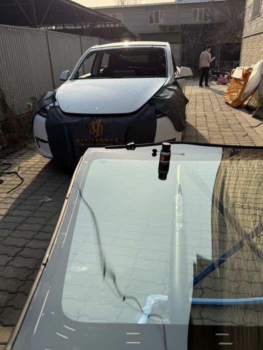 Автостекла на все марки TESLA