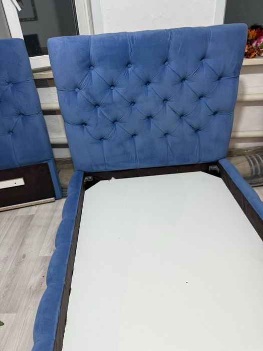 Две одинаковые кровати