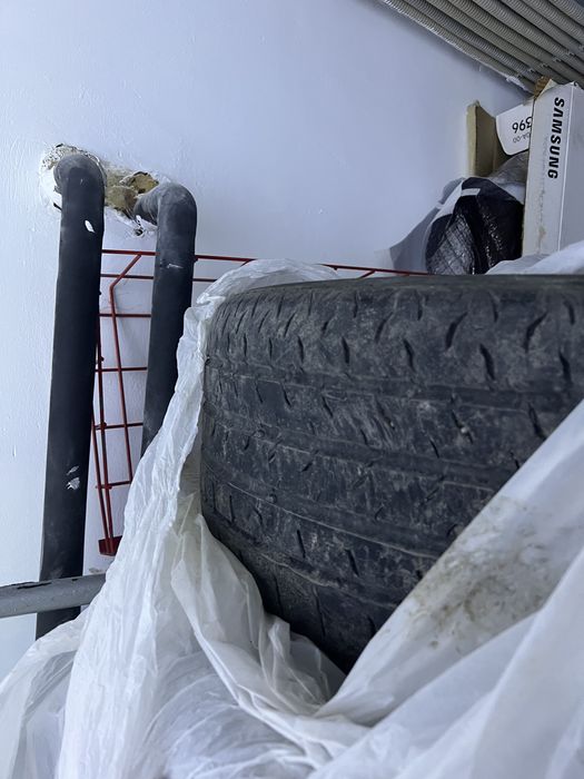 Продам шины Continental r20