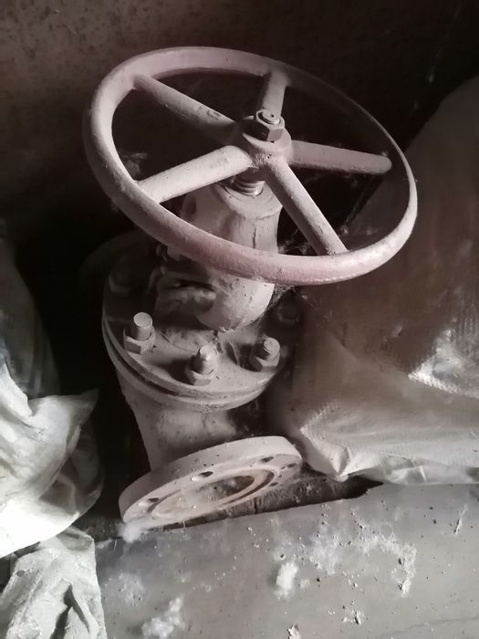 Продам задвижку для воды