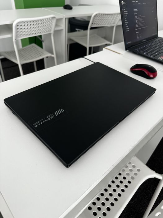Vand Asus Vivobook GO 15 Ryzen 3 8GB RAM 256GB SSD