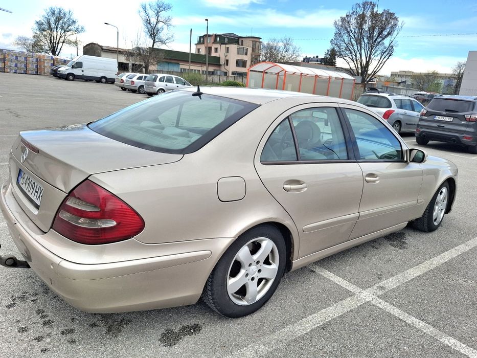 Мерцедес Е200 cdi  2004 W211