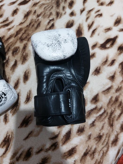 Manusi box,Joya, nou