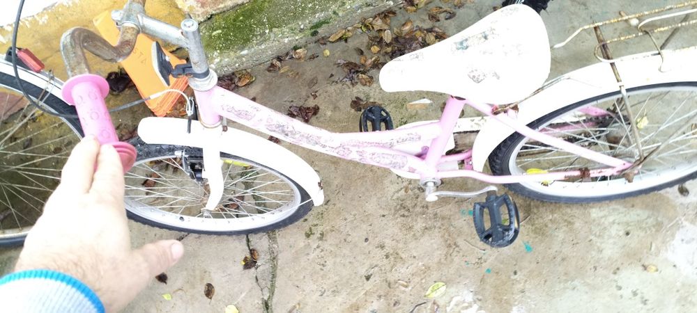 Vând biciclete second cu mici probleme