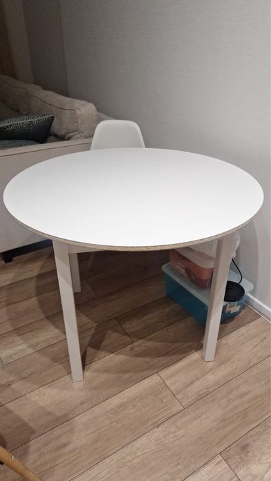 Продам стол срочно