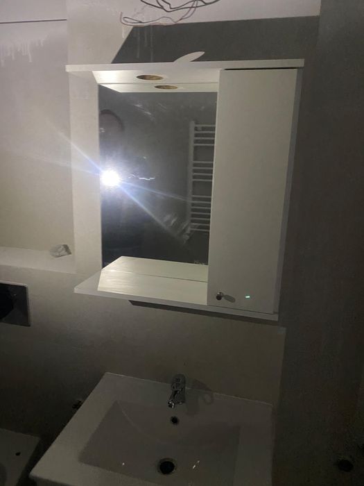 Masca baie + lavoar + dulap cu oglinda si iluminare , cu usi, alb, dulap dreapta