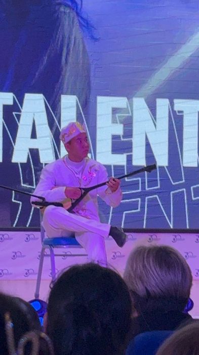 Күйші,домбырашы.