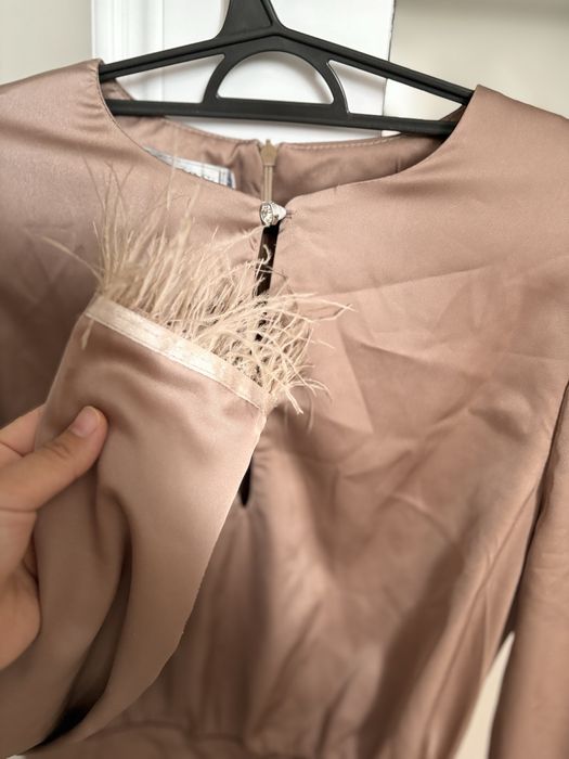 Продам атласовое платье