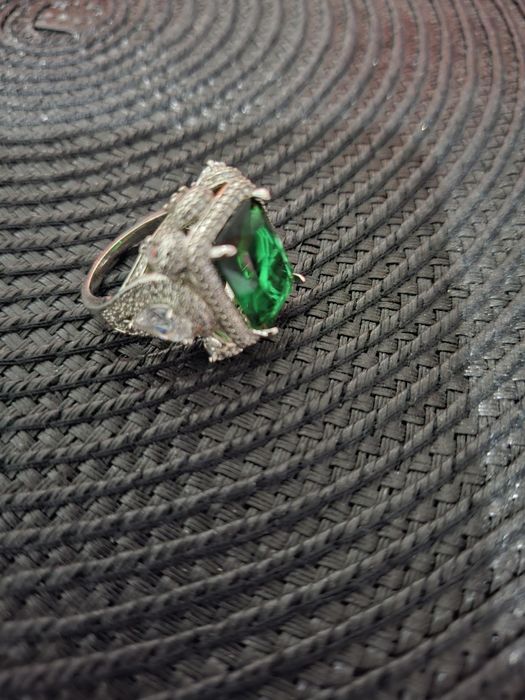 Inel cu smarald sintetic placat cu argint