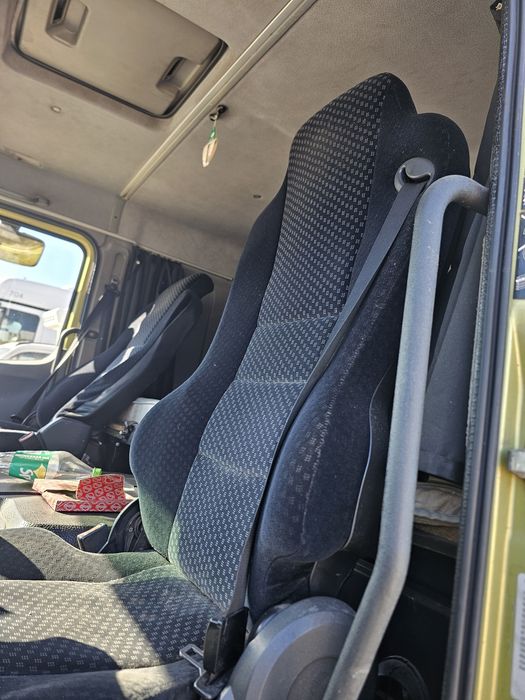 Vând Mercedes atego 1222