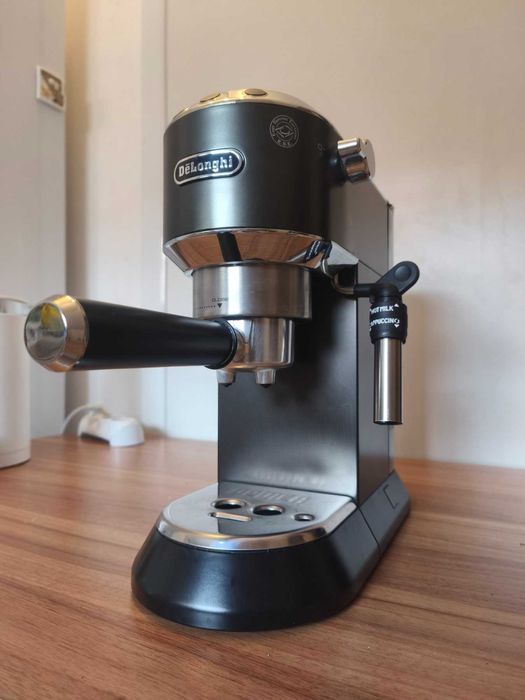 Кафемашина Delonghi EC685