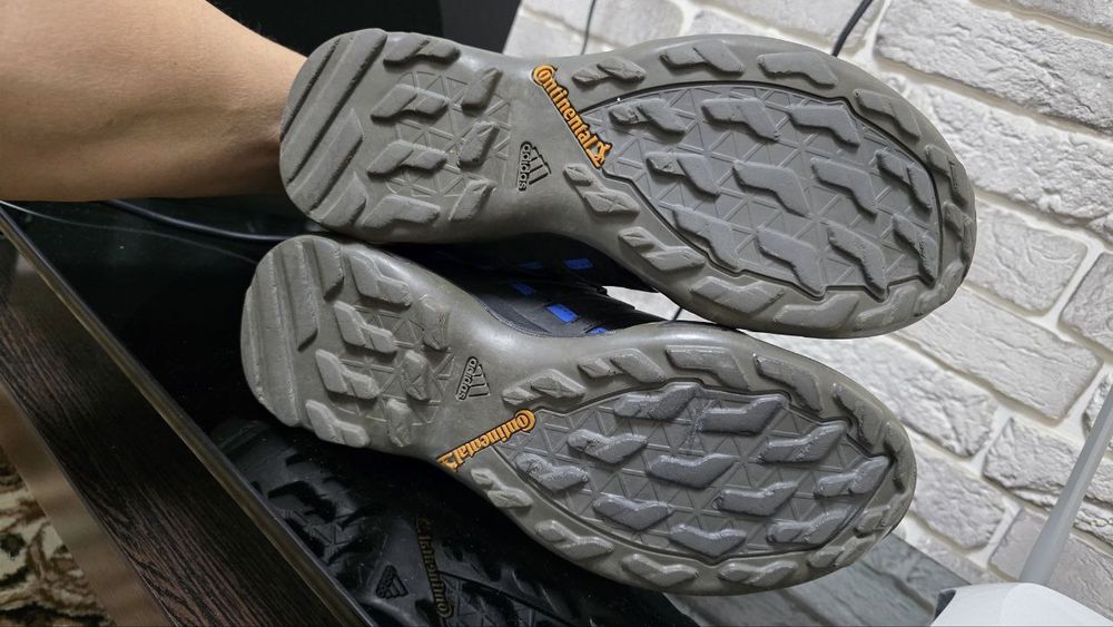 Оригинальные кроссы adidas