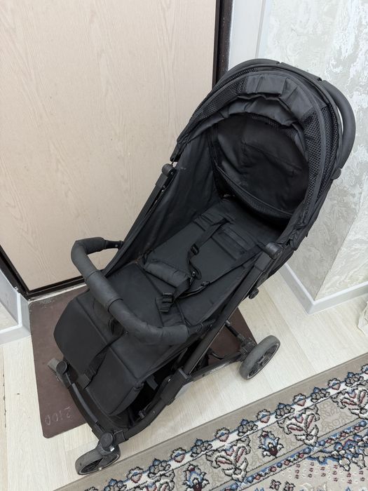 Продам прогулочную коляску COCOBABY